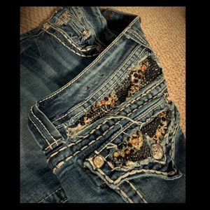 Miss Me jeans bejeweled animal pocket flap 30x31